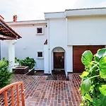 Apartamento Inviting With Garden, Barbecue, Garden Furniture *