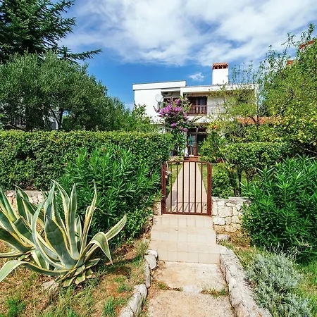 Inviting With Garden, Barbecue, Garden Furniture Apartamento Stari Grad (Hvar)