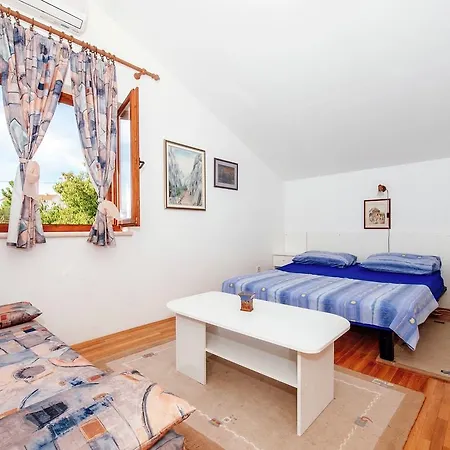 Inviting With Garden, Barbecue, Garden Furniture Stari Grad (Hvar)