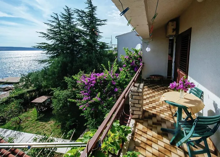 Appartement Inviting With Garden, Barbecue, Garden Furniture *