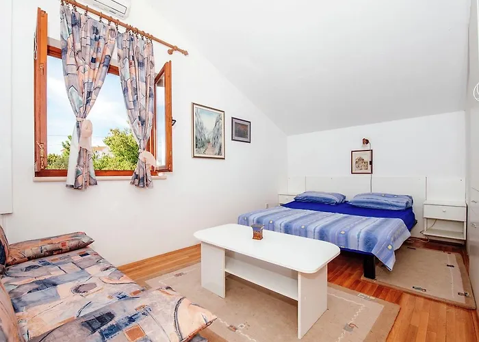 Inviting With Garden, Barbecue, Garden Furniture Stari Grad (Hvar)